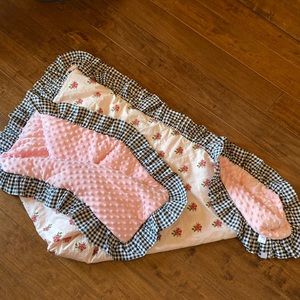 Sweet Honey Rose Minky blanket